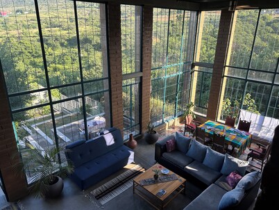 Spacious and secluded Architectural gem with stunning mountain views.  