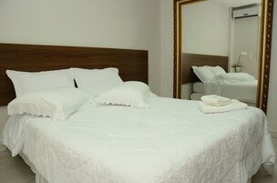 Luxury Room | Minibar, desk, free WiFi, bed sheets