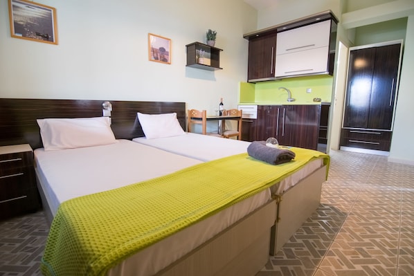 Hypo-allergenic bedding, individually furnished, soundproofing