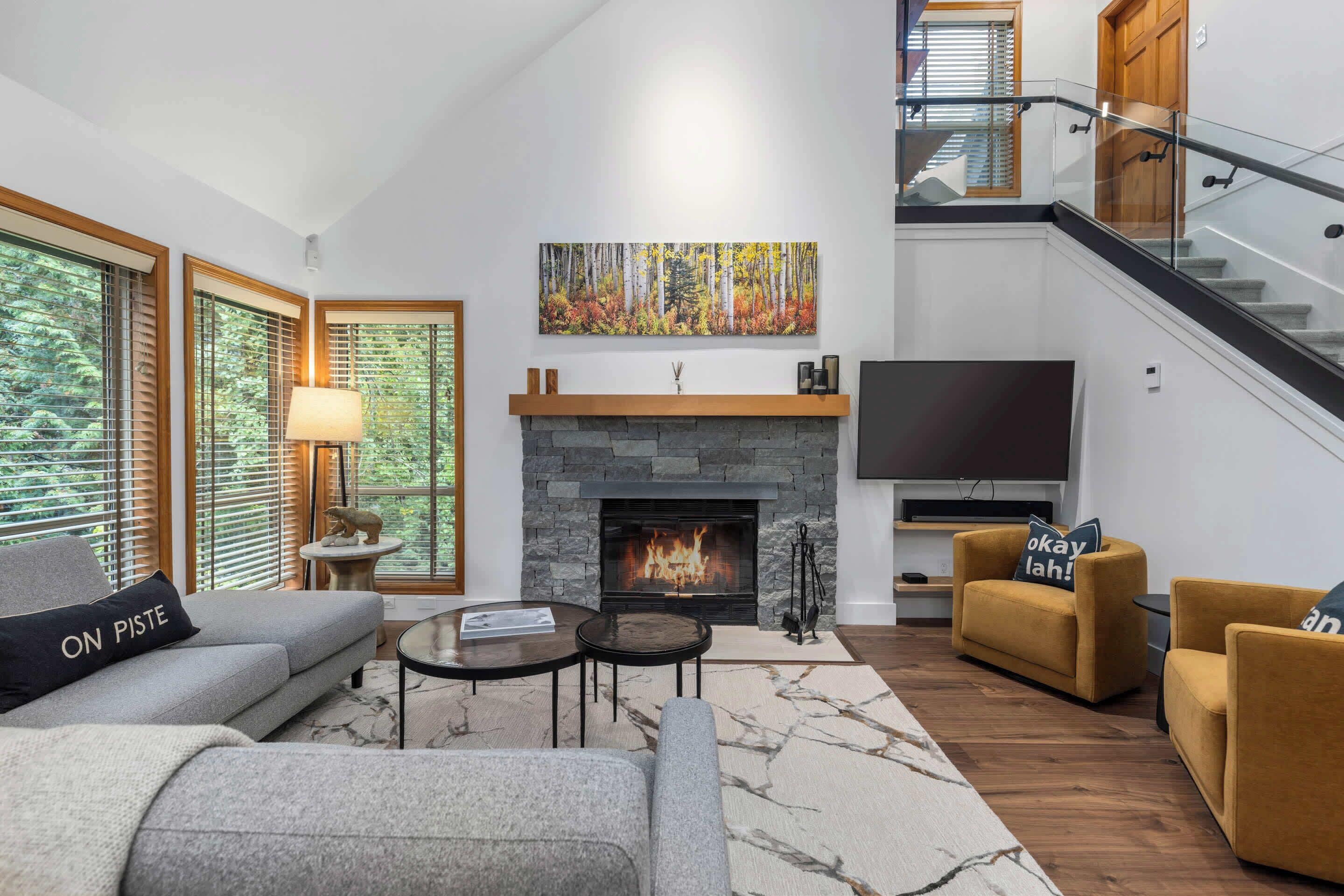 Téléviseur, foyer, bureau