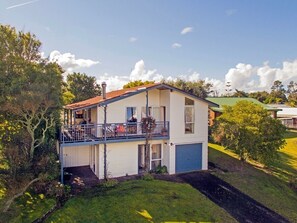 Exterior - Perfect on Pleasant - Pauanui Holiday Home (Pauanui)