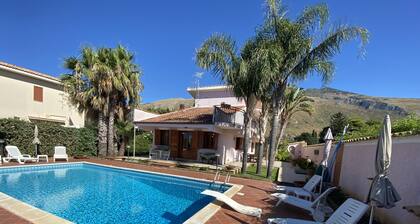 Villa Rosada (a delightfully designed contemporary villa) - Last minute July