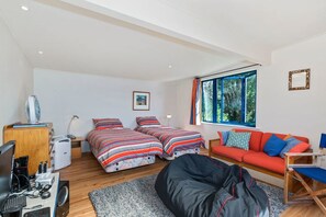 2 bedrooms, iron/ironing board, WiFi, bed sheets - Taste Of Paradise with WiFi!- Mangawhai Heads Home (Mangawhai Heads)