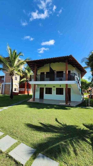 Apto Superior 1 Quarto com Varanda | Individually decorated, individually furnished, free WiFi, bed sheets - Hotel Residencial do Mirante (Prado)