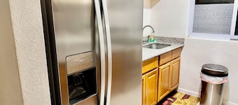 Anna’s Joye Chatham - Hipstrip 2Bed/2Bath. Fully A/C, Newly built, 24H Security 