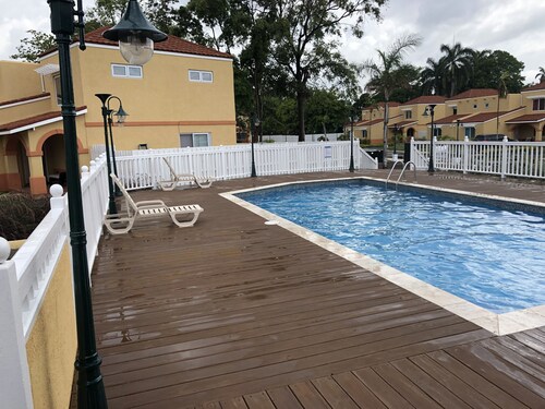 Anna’s Joye Chatham , 1 Kent Avenue , Montego Bay