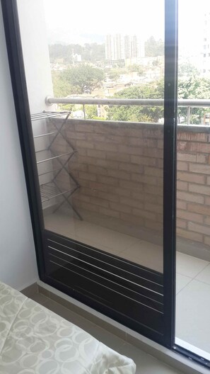 Interior - apartaloft, best value, front metro (Medellín)