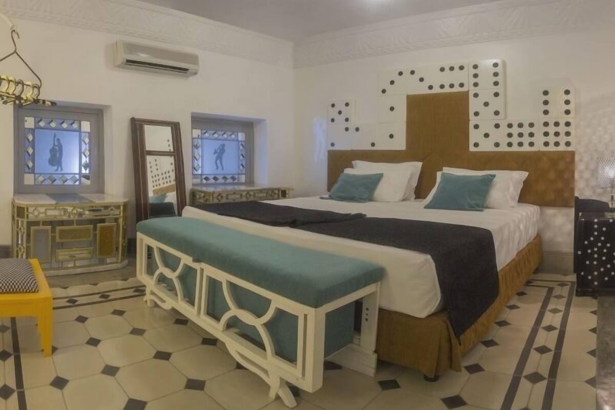 Habitación triple Premium | Sábanas de algodón egipcio, ropa de cama de alta calidad y edredón