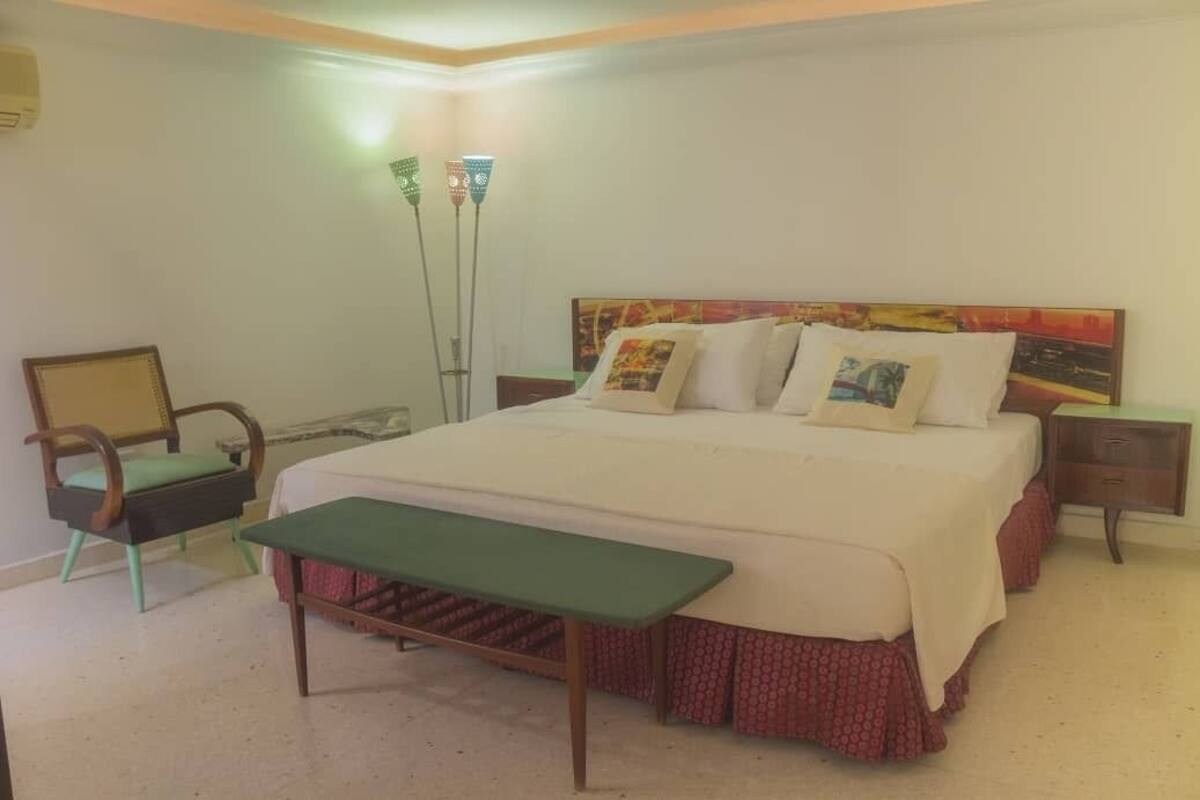 Habitación familiar | Sábanas de algodón egipcio, ropa de cama de alta calidad y edredón