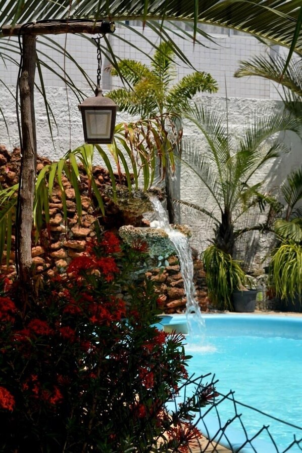 Outdoor pool - Pousada Porto do Sol (Conde)