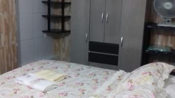 Minibar, tabla de planchar con plancha y wifi gratis