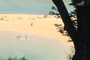 Am Strand, Liegestühle, Strandtücher