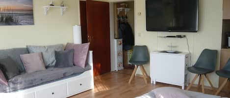 1 室のベッドルーム、セーフティボックス (室内)、WiFi (無料)