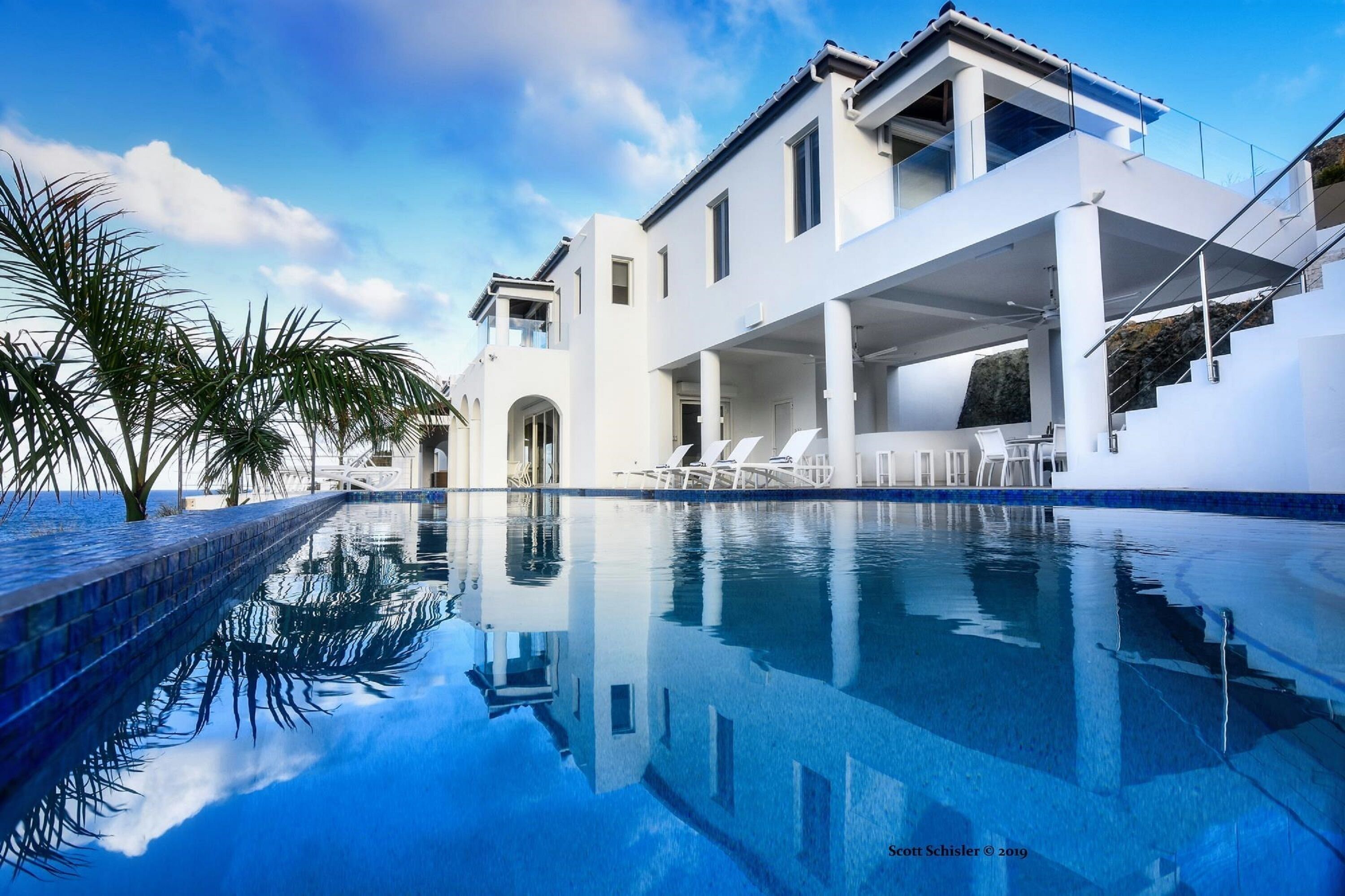 Outdoor pool, sun loungers