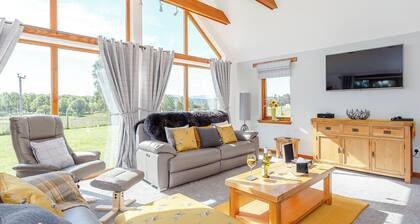 3 makuuhuoneen majoitusta Carrbridge, lähellä Aviemore