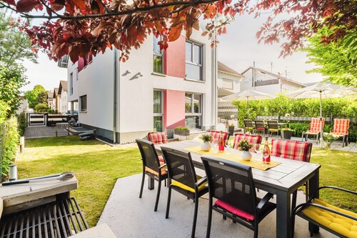 Luftige Terrassenwohnung /3-6 P/ Gartennutzung + Grill. Nähe Altstadt + Badesee