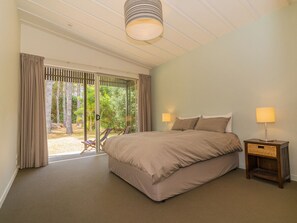 4 habitaciones, tabla de planchar con plancha y wifi 