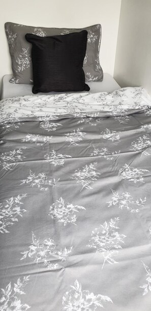 Free WiFi, bed sheets - Homestay in Walsall (Walsall)