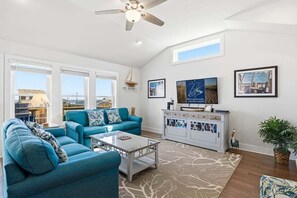 TV, fireplace, DVD player