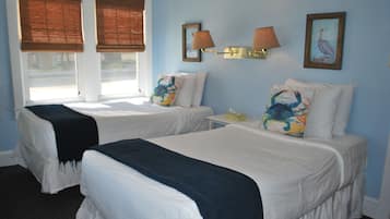 Ocean Front 2 Bedroom, 1 Double 2 Twin | Blackout curtains, bed sheets