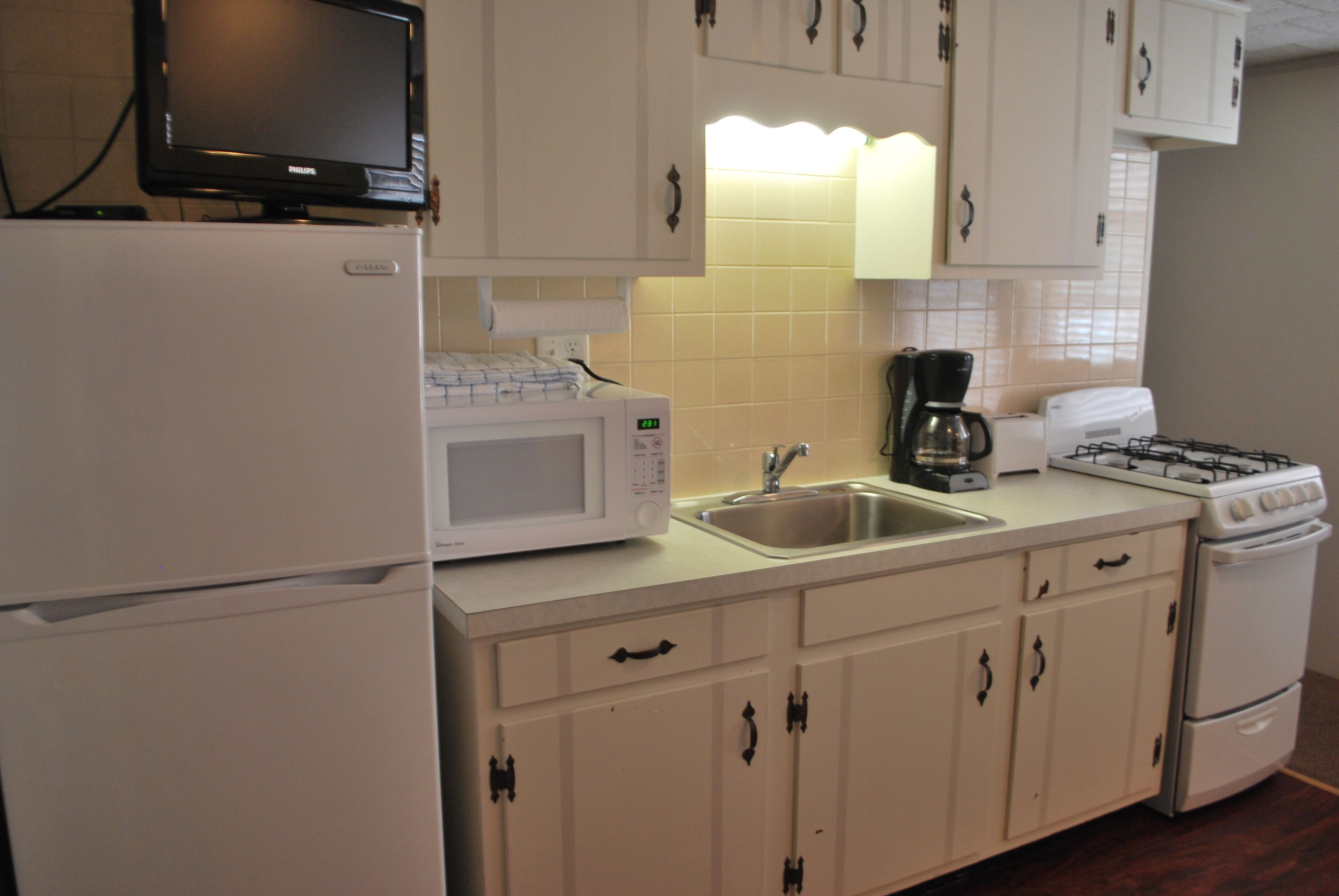 1 bedroom apartment, 1 double 1 twin | private kitchen | fridge