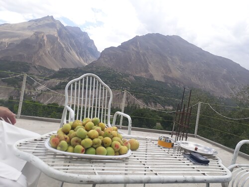 Hotel Hunza Baithak