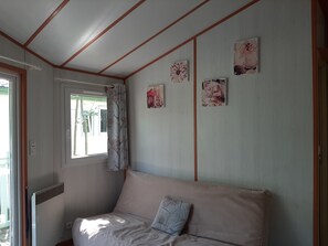 Dağ Evi | Oturma alanı | Dijital TV kanalları bulunan 25 inç televizyon