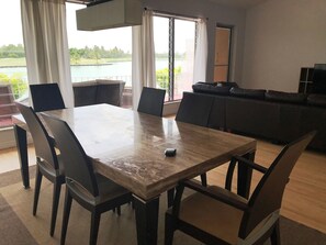 Dining - Beautiful Wide Bayfront Villa la Vue unit (Bay Harbor Islands)