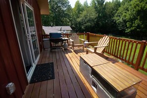 Outdoor dining - WanderLost WanderLoft - Ideal for ATU grad student, visiting faculty, ANO outage (Dover)