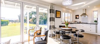 Luxury Accomodation on  26Rows Vineyard. 