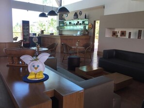 بار (في المنشاة)