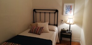 3 chambres, fer et planche à repasser, draps fournis