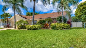 House | Property grounds