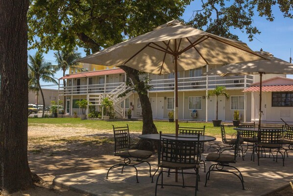 Breakfast, lunch, dinner served; local cuisine, garden views 