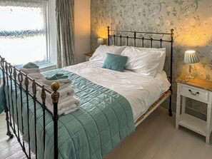 2 多间卧室、免费 WiFi、床单