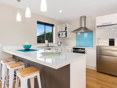 Pisa Oasis - Cromwell Holiday Home