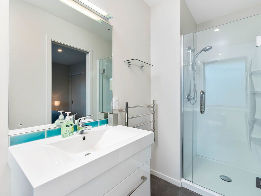 Bathtub