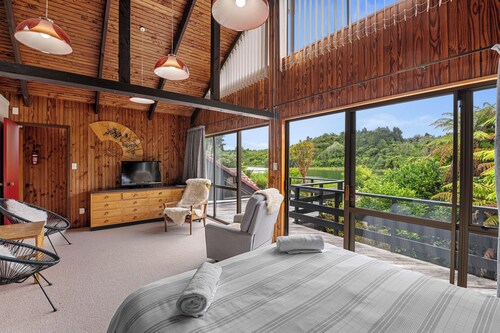 Villa am See - Rotoiti-Ferienhaus am See