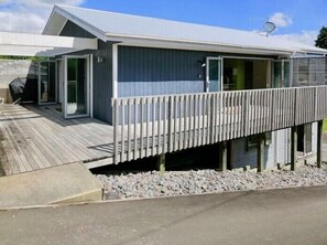 Exterior - Harakeke House Upstairs - Ohakune Chalet (Ohakune)