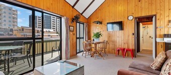Downtown Mountview - Mt Maunganui Holiday Home