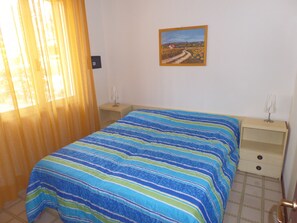 2 bedrooms