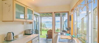 Seaview Serenity- Whitianga Holiday Home