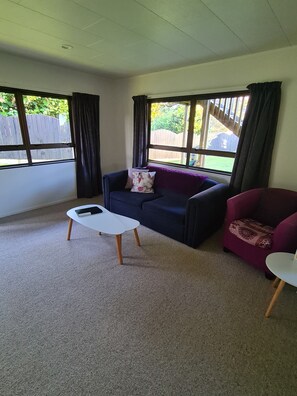 Smart TV, DVD player