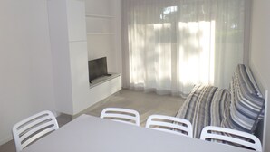 Unclassified image, 3 of 17, button - RESIDENCE MELOGRANO B (Bibione)