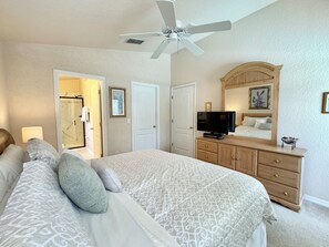 4 室のベッドルーム、アイロン / アイロン台、WiFi、ベッドシーツ