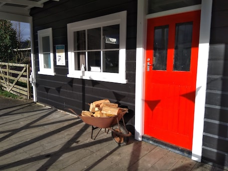 Exterior detail. Whanga Butcher Shop Whangamomona