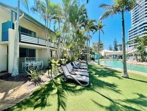Sundeck - Diamond Beach Resort 115 (Mermaid Beach)
