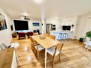 Deluxe Apartment, 2 Bedrooms | 2 bedrooms, individually decorated, individually furnished - Diamond Beach Resort 115 (Mermaid Beach)