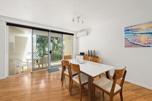 Deluxe Apartment, 2 Bedrooms | 2 bedrooms, individually decorated, individually furnished - Diamond Beach Resort 115 (Mermaid Beach)