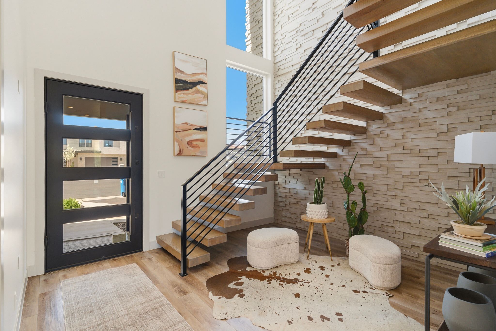 المنشأة من الداخل